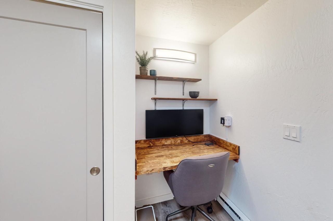 Hotel Away Out On The Mountain à Crested Butte Extérieur photo